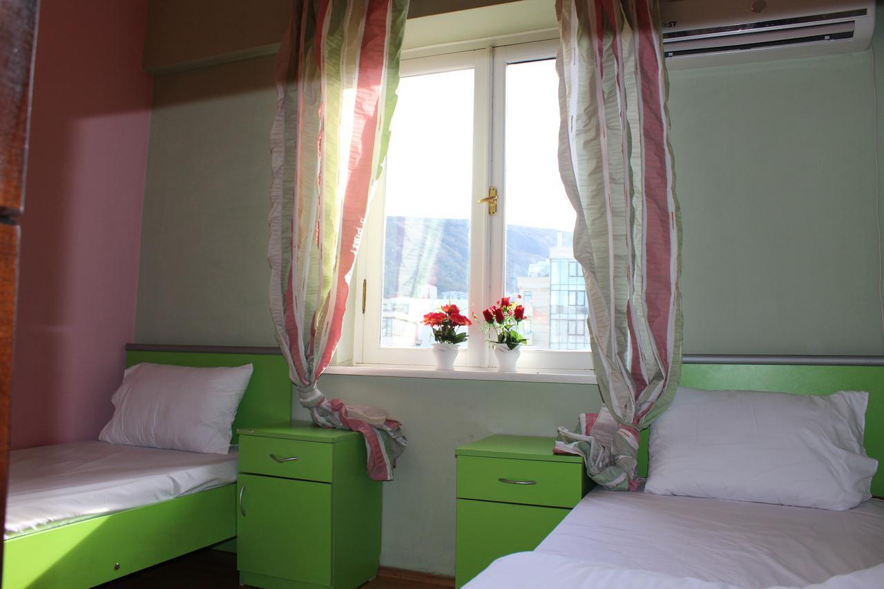 Herrmas Hostel تبليسي المظهر الخارجي الصورة
