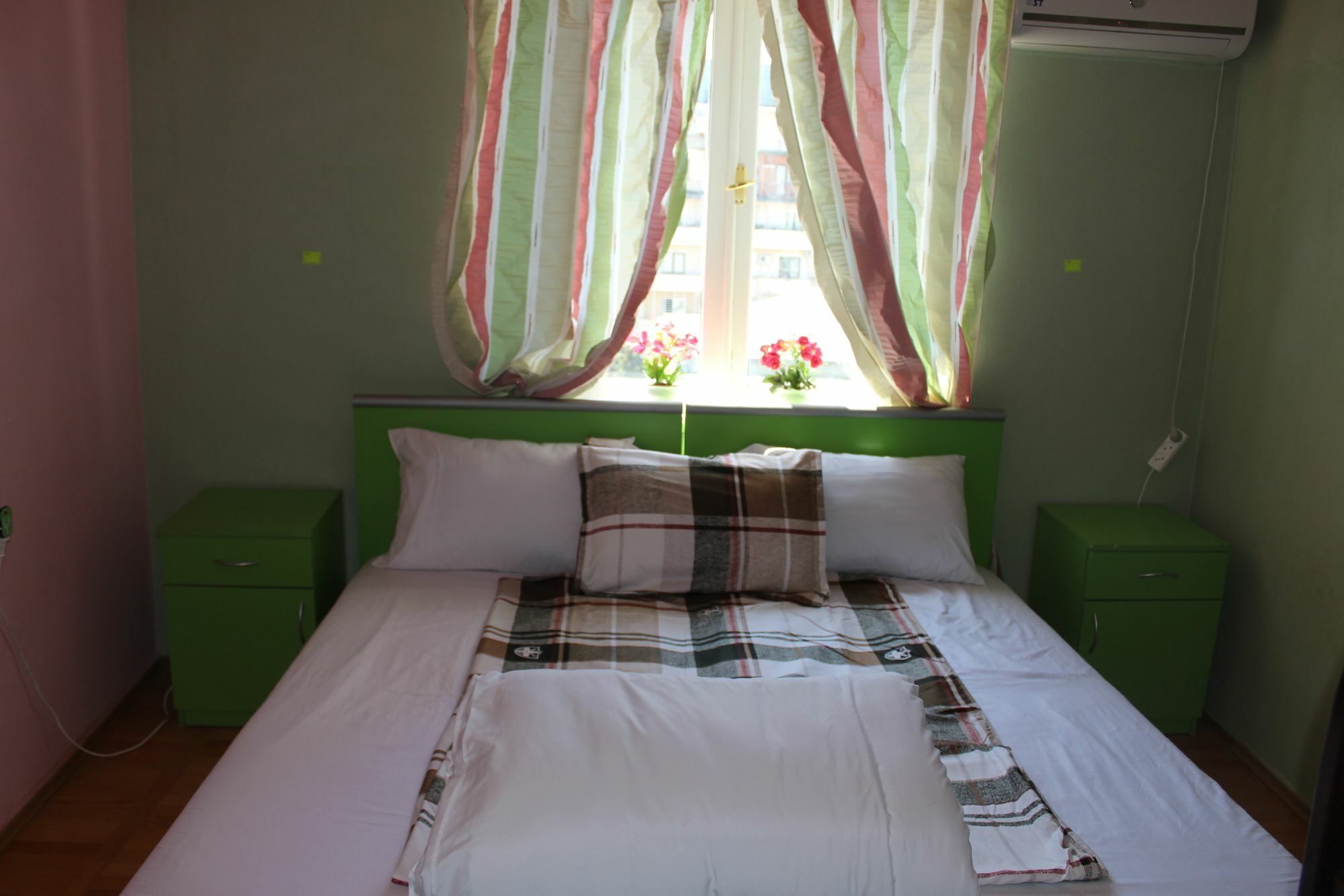 Herrmas Hostel تبليسي المظهر الخارجي الصورة